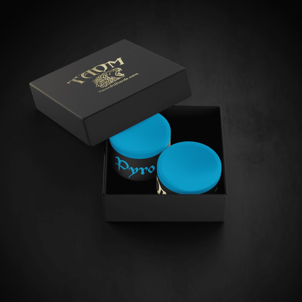 Taom Pyro chalk in blue, premium billiard chalk box.